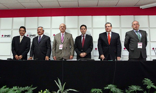 Conferencia de prensa que ofreció la UNIORE