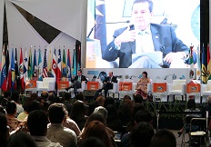 Fortalecer la Democracia Latinoamericana, un desafío del Siglo XXI