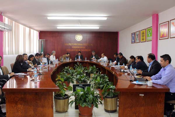 Reunión con la Estructura del INE.