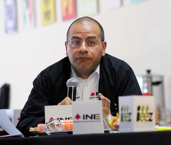 Consejero Electoral José Roberto Ruíz Saldaña.